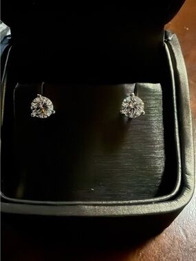 DIAMOND STUDS BOTH GIA CERTIFIED 1.40TW SI1 APPRAISAL $17K NEW